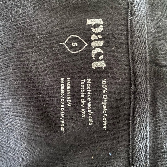 Black pact hoodie - Picture 7 of 8